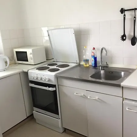 Loschwitzer Weg 4, 13593 Berlin Hallungen